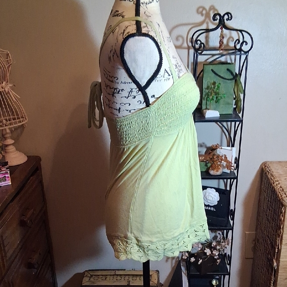 ABERCROMBIE & FITCH GREEN BABYDOLL SMOCKED BACKLESS TOP SIZE SMALL - Picture 2 of 5